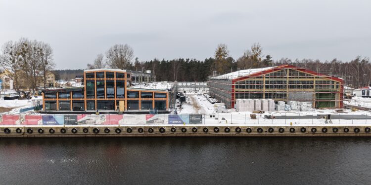 Akademia Kompetencji Morskich - Rekrutacja do nowej bazy serwisowej w Łebie: lokalny rozwój w centrum projektów Bałtyk